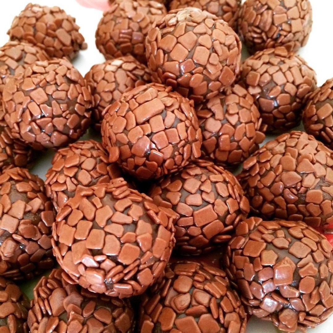 Receita de Brigadeiro Gourmet - Maverick Brasil